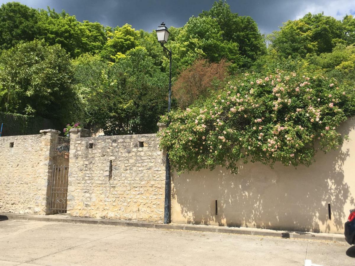 Le Clos Du Point De Vue Hotel Montigny-sur-Loing Exterior foto